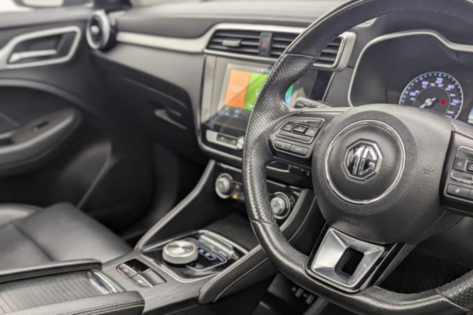 2025 Mg Mg Zs