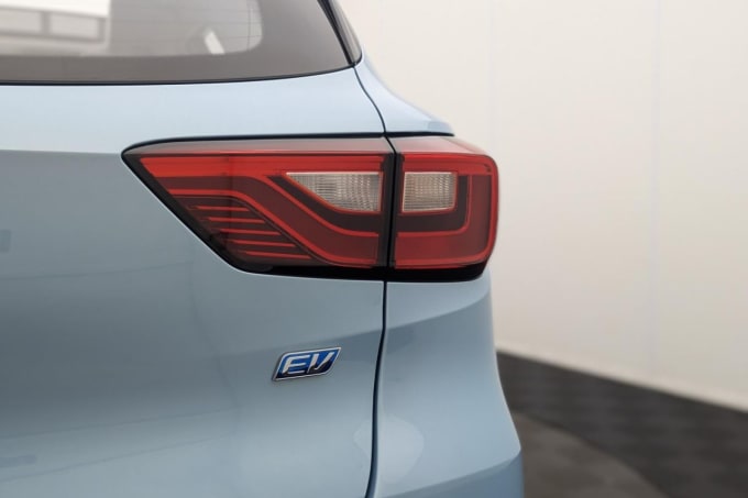 2025 Mg Mg Zs