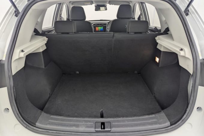 2025 Mg Mg Zs