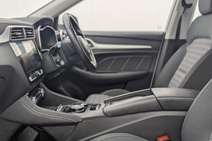 2025 Mg Mg Zs