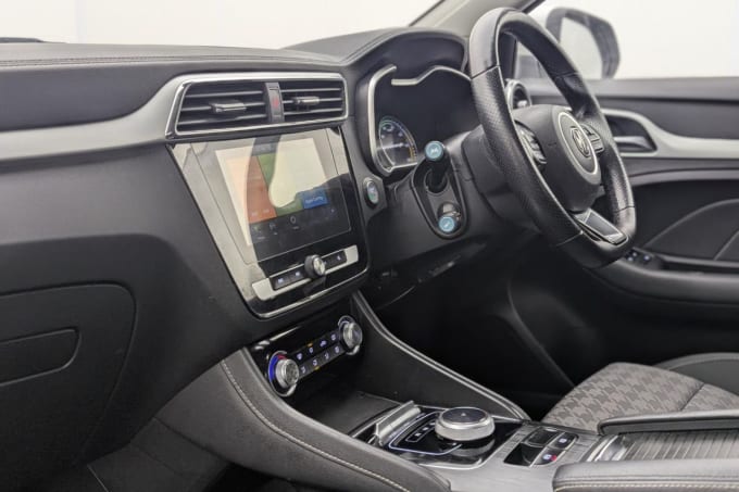 2025 Mg Mg Zs