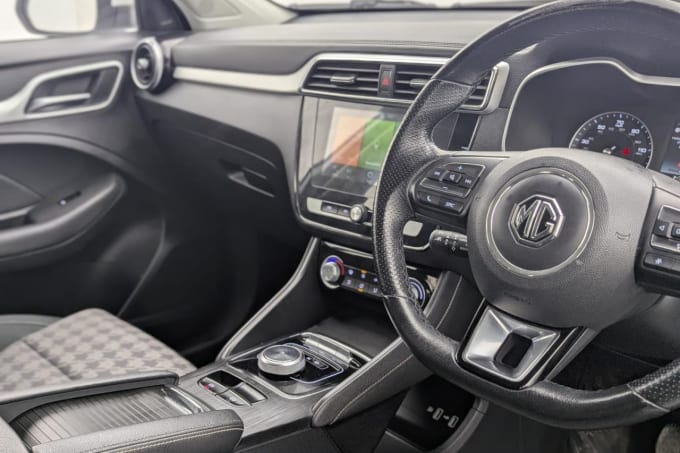 2025 Mg Mg Zs