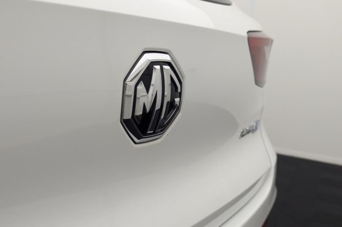 2025 Mg Mg Zs