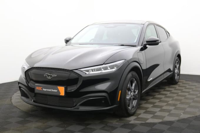 2025 Ford Mustang Mach-e