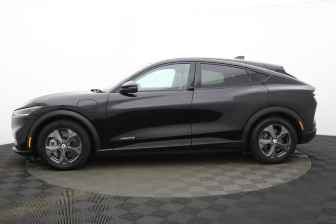 2025 Ford Mustang Mach-e