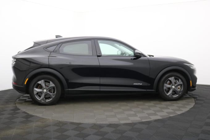 2025 Ford Mustang Mach-e