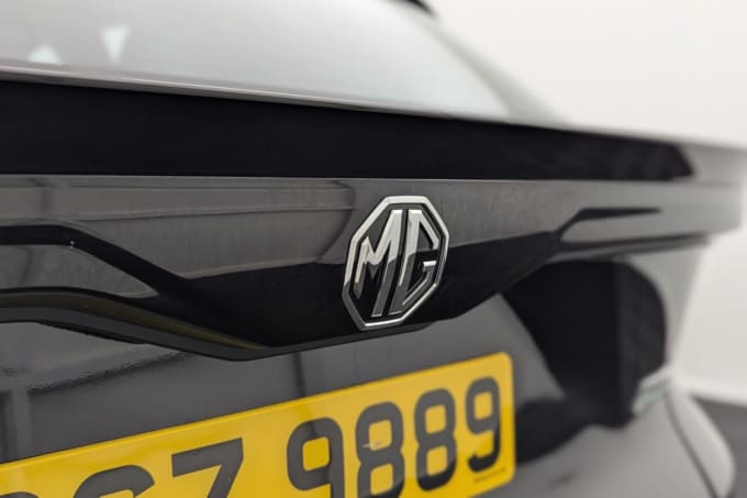2025 Mg Mg4