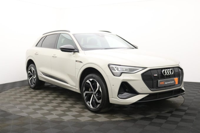 2025 Audi E-tron
