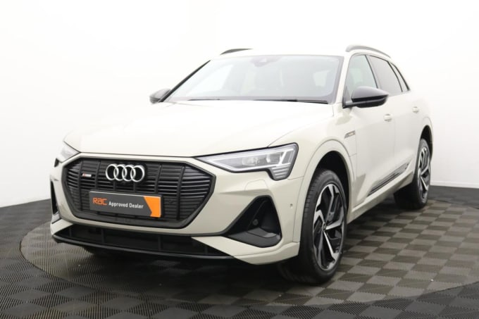 2025 Audi E-tron