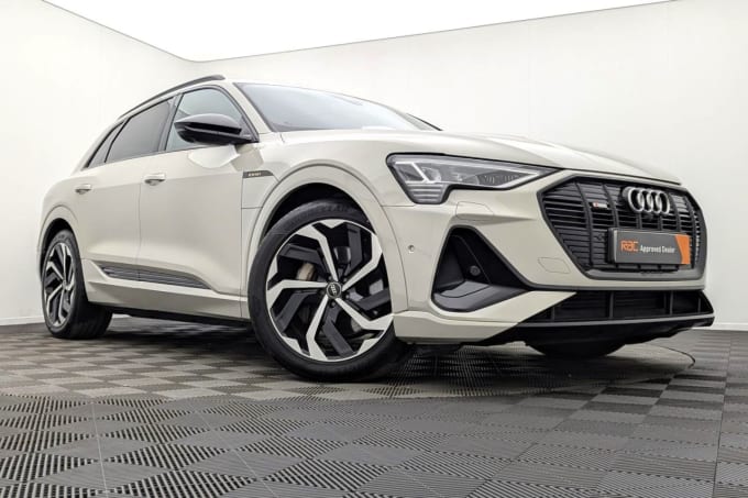 2025 Audi E-tron