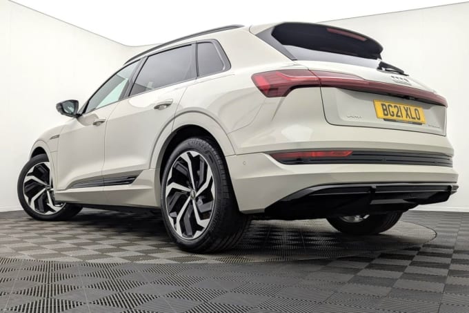 2025 Audi E-tron