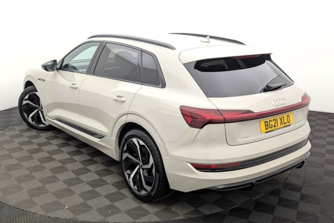 2025 Audi E-tron