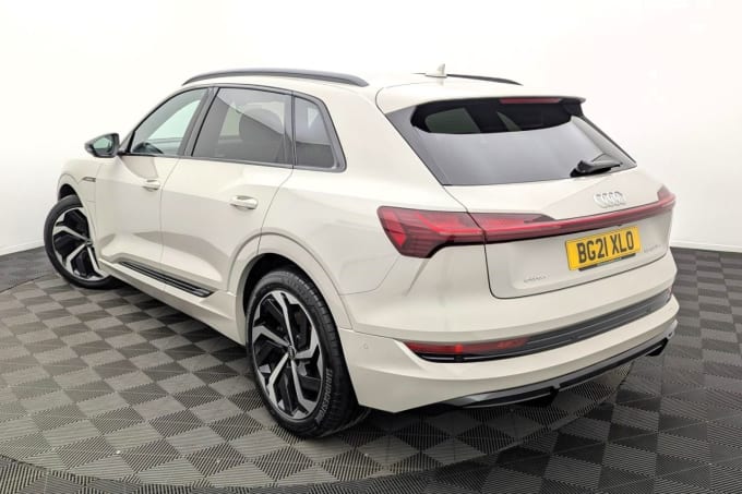 2025 Audi E-tron