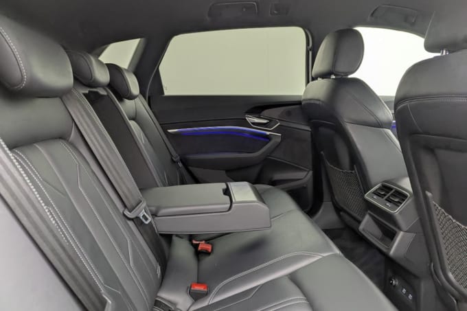 2025 Audi E-tron