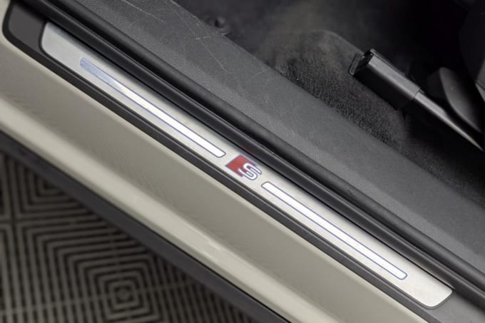 2025 Audi E-tron