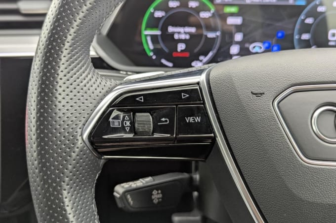 2025 Audi E-tron