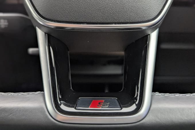 2025 Audi E-tron