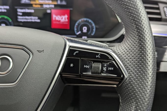 2025 Audi E-tron