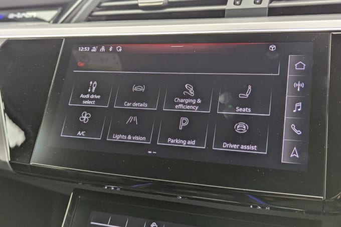 2025 Audi E-tron