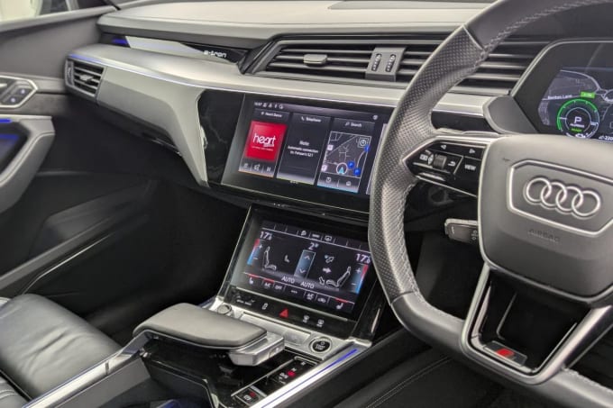 2025 Audi E-tron