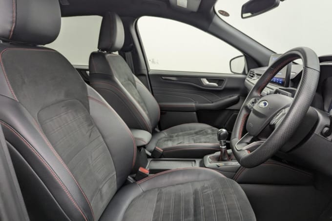 2025 Ford Kuga