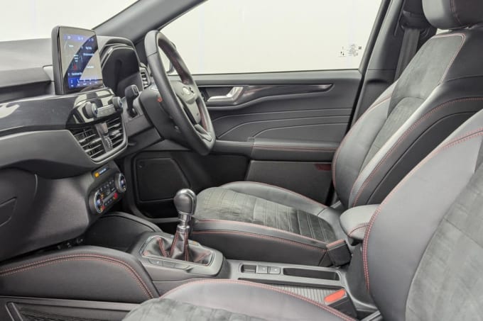 2025 Ford Kuga