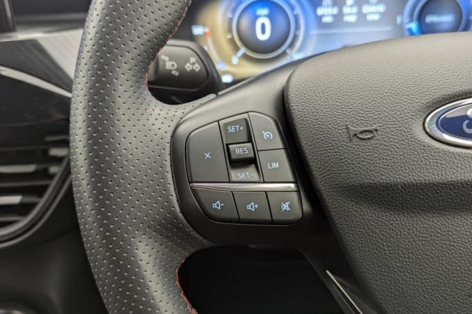 2025 Ford Kuga