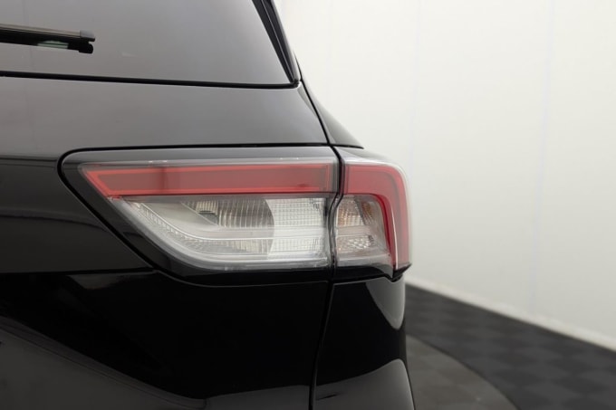 2025 Ford Kuga
