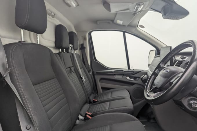 2025 Ford Transit Custom