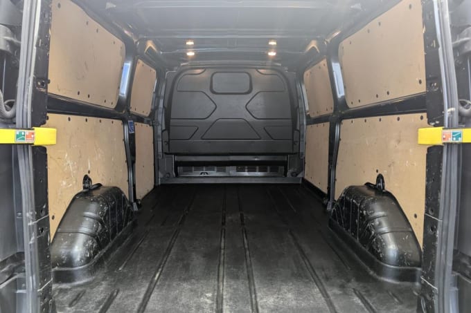2025 Ford Transit Custom