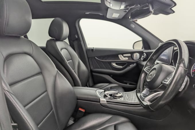 2025 Mercedes-benz Glc