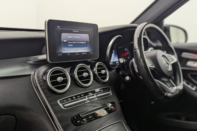 2025 Mercedes-benz Glc