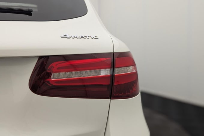 2025 Mercedes-benz Glc
