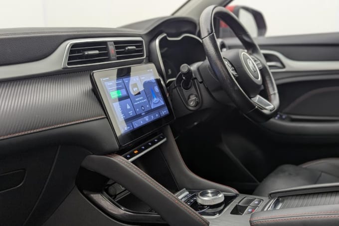 2025 Mg Mg Zs