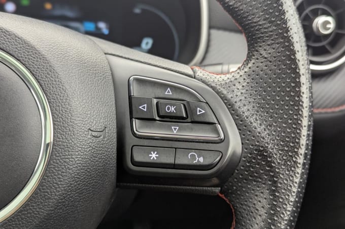 2025 Mg Mg Zs
