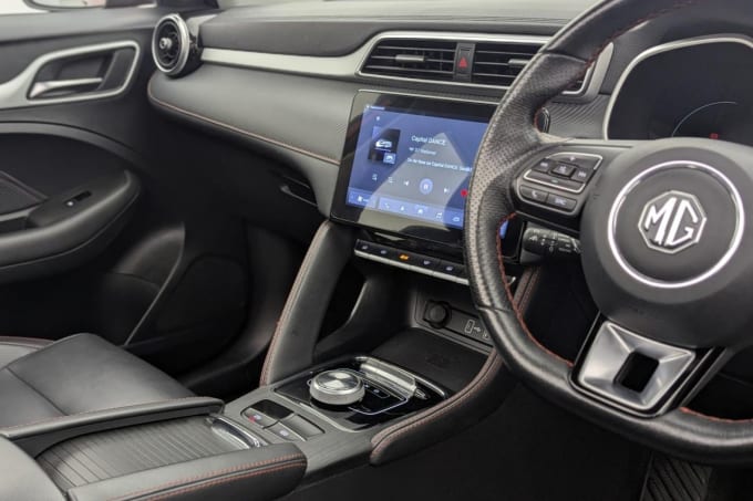 2025 Mg Mg Zs