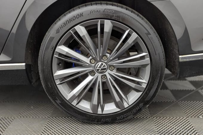 2025 Volkswagen Passat