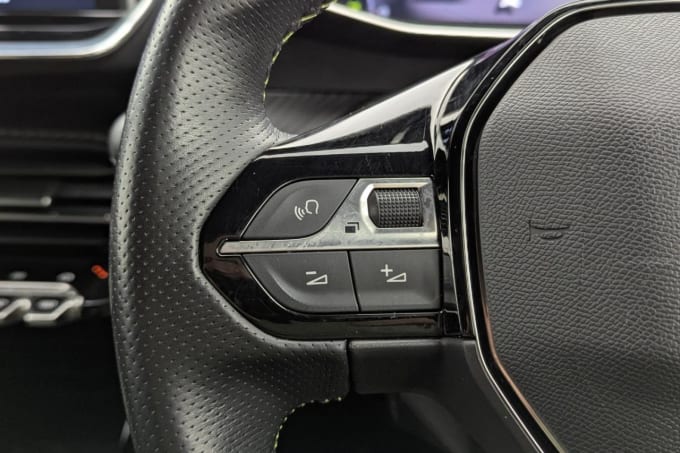 2025 Peugeot 2008