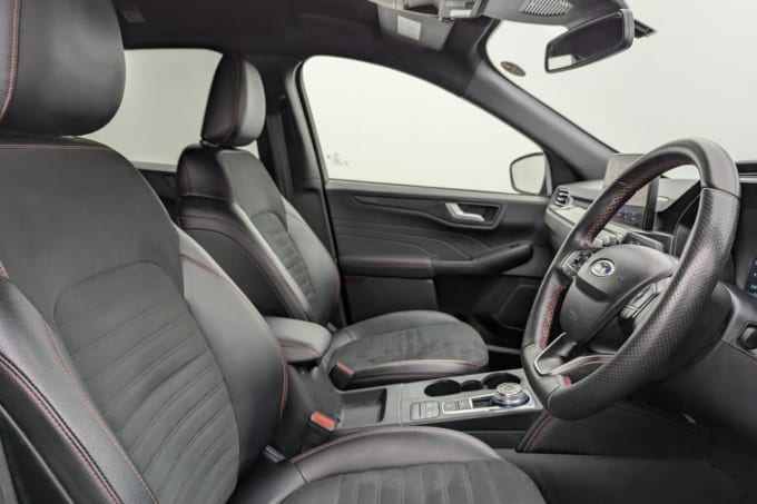 2025 Ford Kuga
