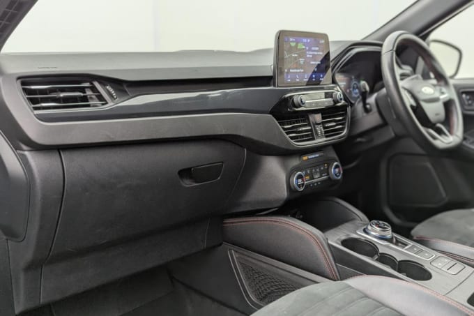 2025 Ford Kuga