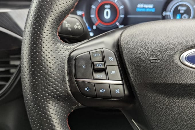 2025 Ford Kuga