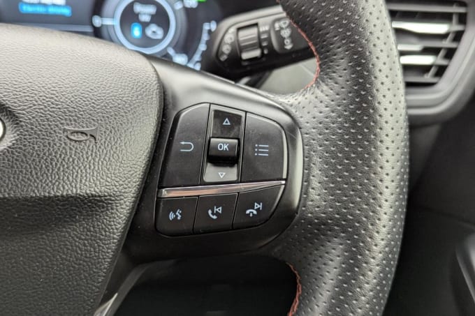 2025 Ford Kuga