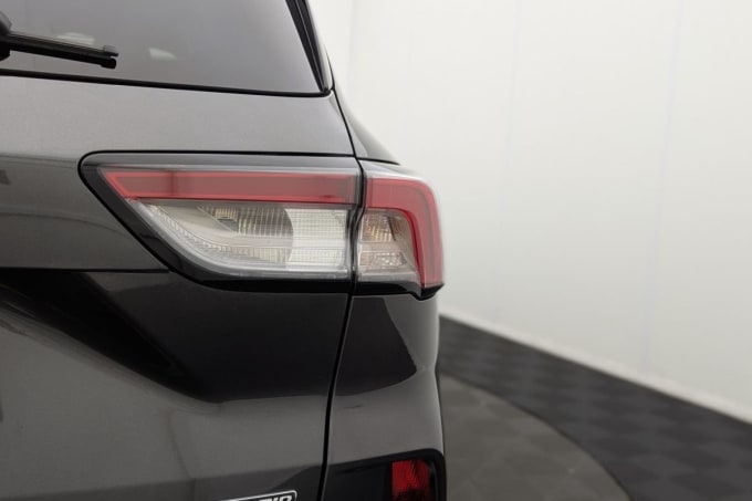 2025 Ford Kuga