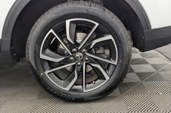 2025 Mg Mg Zs