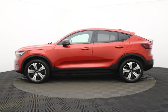 2025 Volvo C40