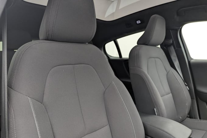 2025 Volvo C40