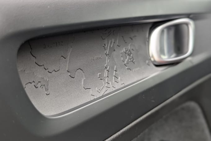 2025 Volvo C40