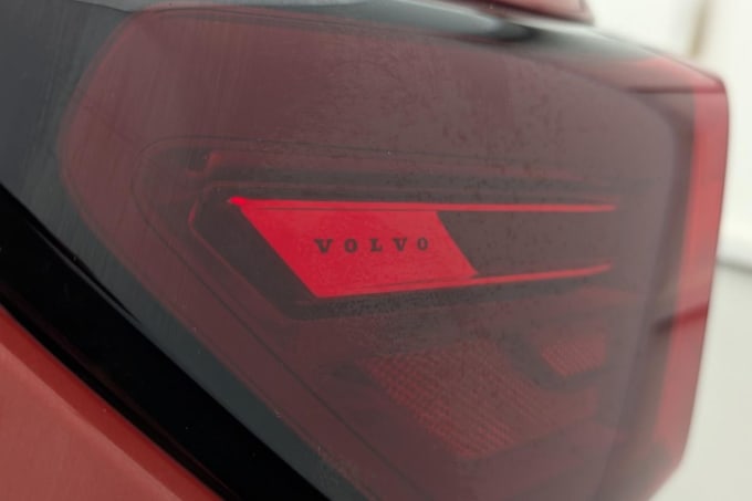 2025 Volvo C40