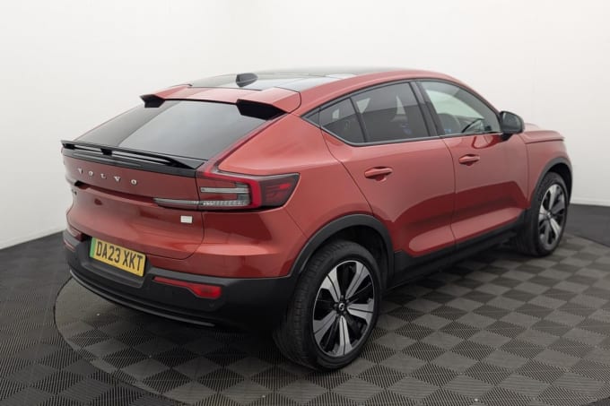 2025 Volvo C40