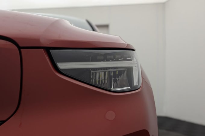 2025 Volvo C40